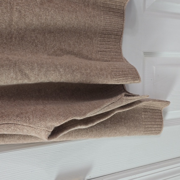 NWT QUINCE 100% Mongolian Cashmere Boxy Crewneck Sweater Oatmeal Size XL - Picture 8 of 17